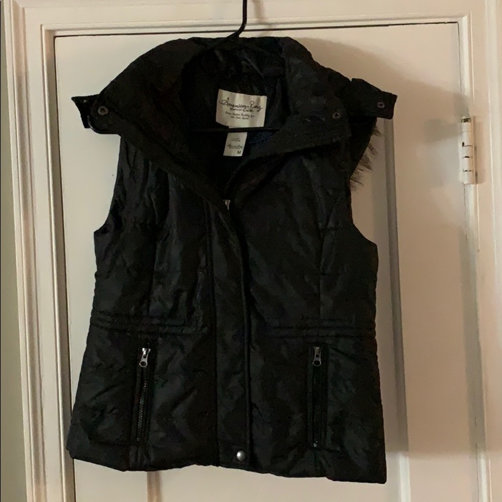 Black puffer vest